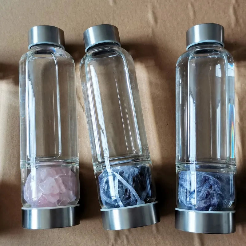 水晶玻璃水瓶，鑲嵌有療癒石